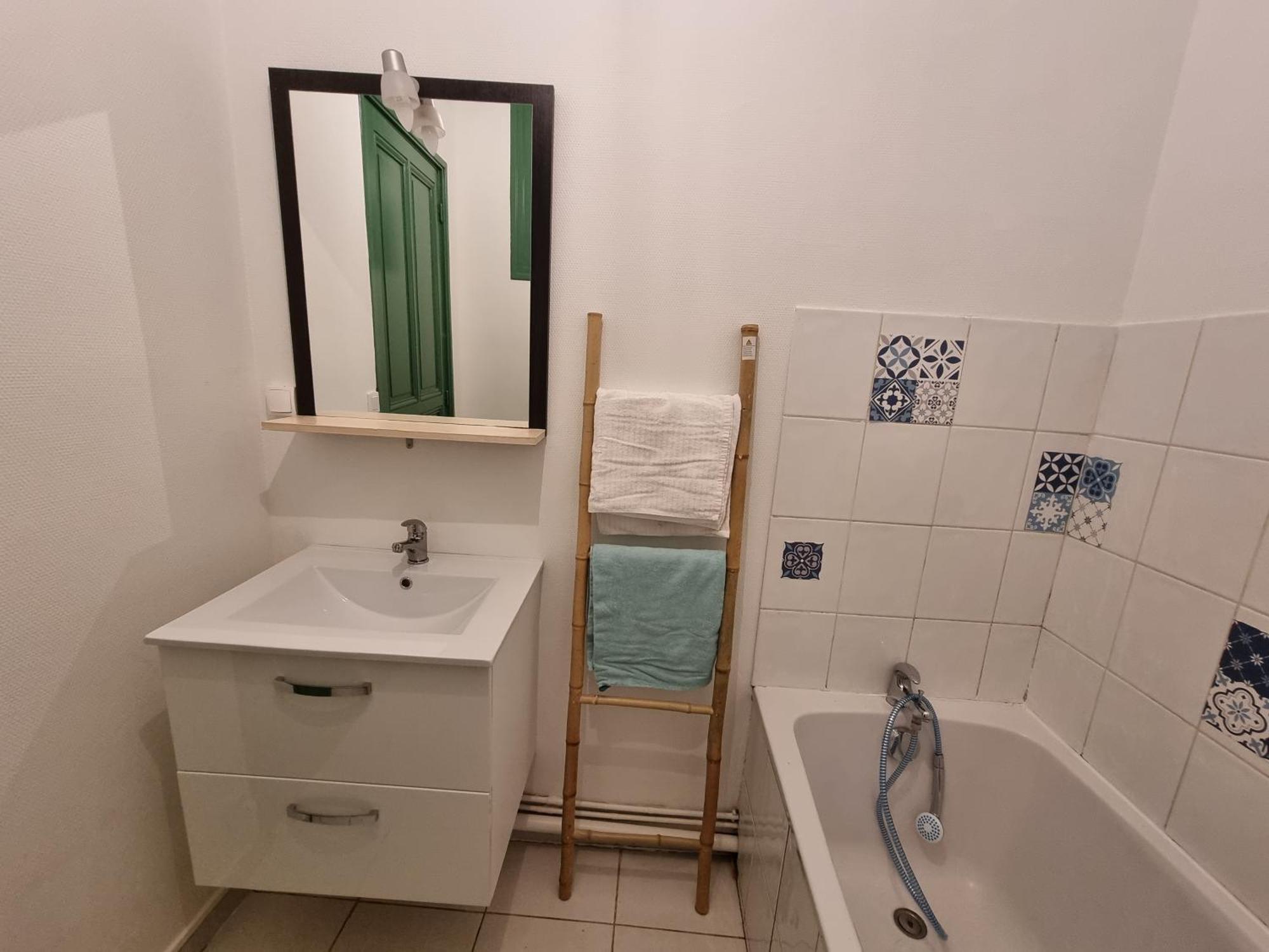 L Essentiel Gite Pour 6 Personnes Sireuil  Exterior photo