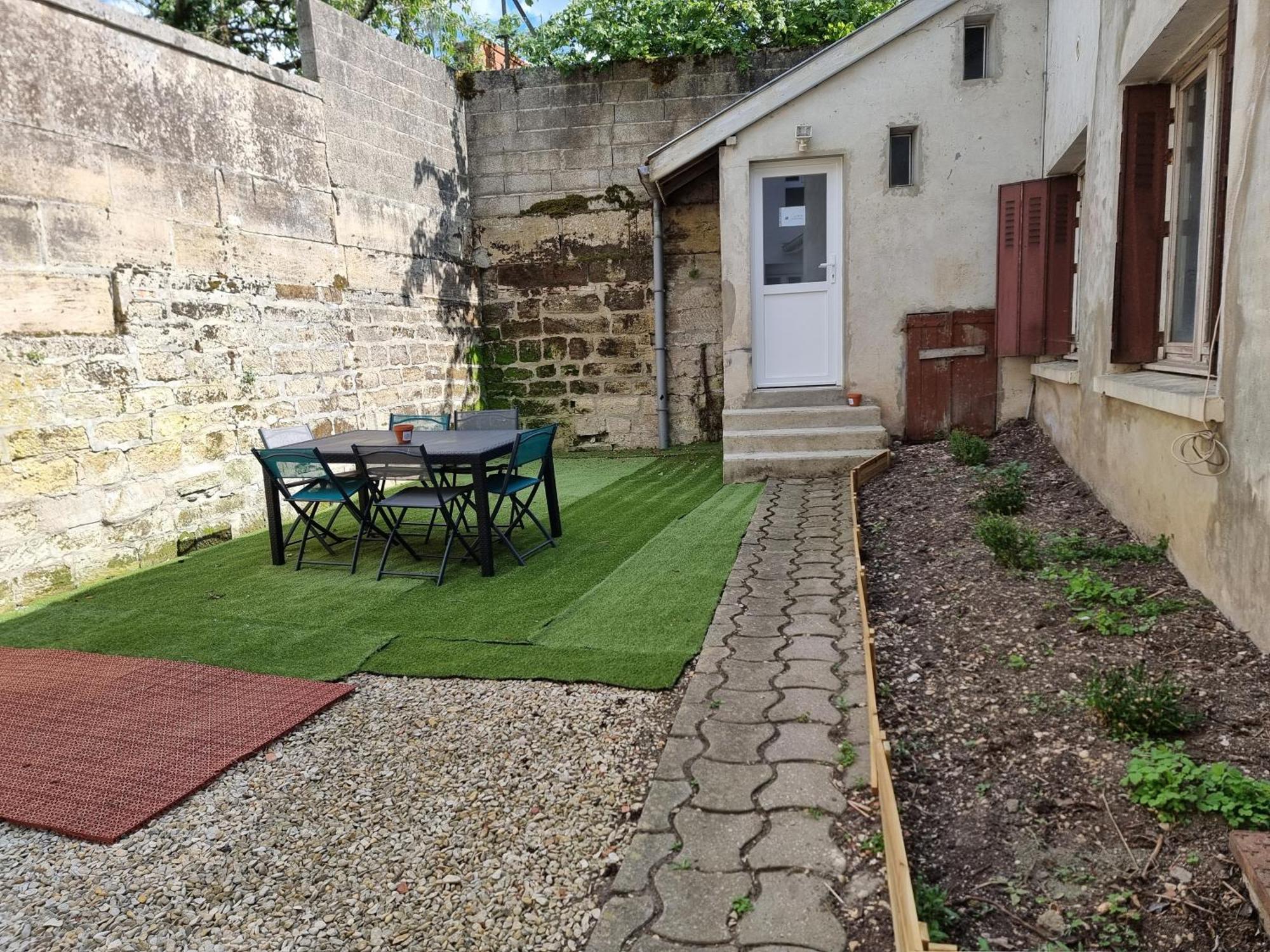 L Essentiel Gite Pour 6 Personnes Sireuil  Exterior photo